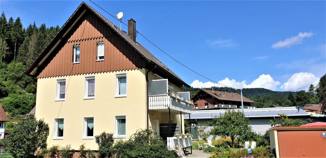 Liebevoll Gaestewohnungen Alpirsbach Exterior photo